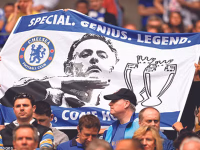 Mourinho đã trở lại Chelsea như ước nguyện của các CĐV The Blues. ảnh Dailymail. Mourinho đã trở lại Chelsea như ước nguyện của các CĐV The Blues. ảnh Dailymail