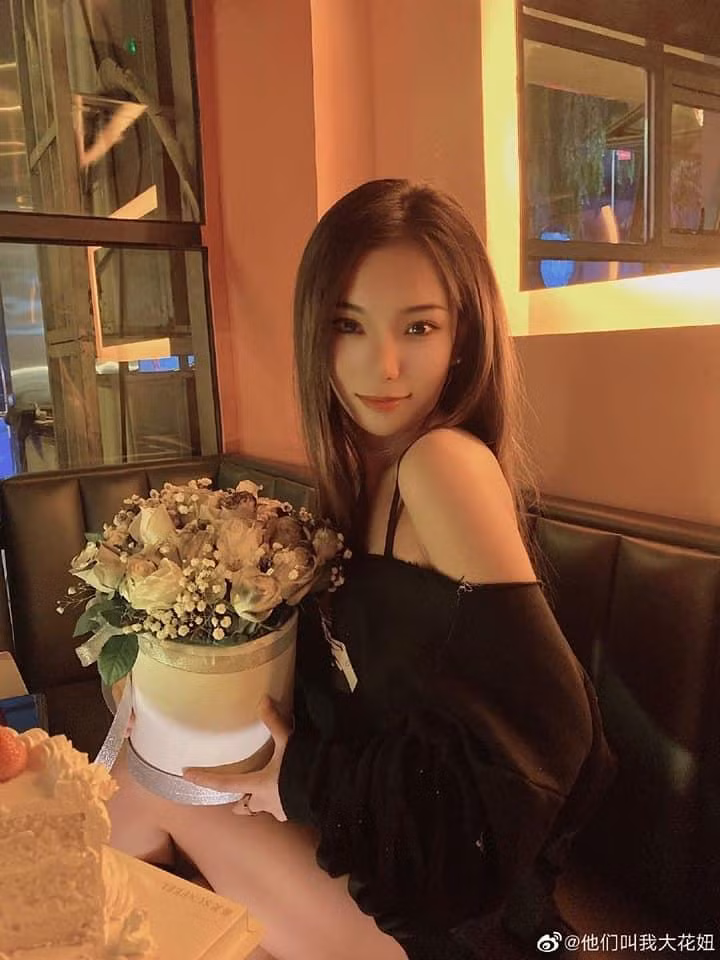 Bạn gái cũ của Trần Lệnh Thao.