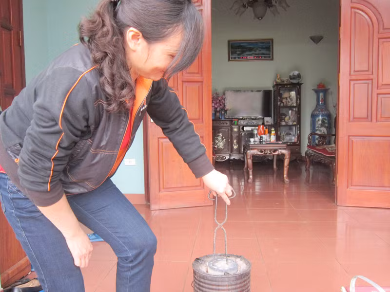 Bếp than tổ ong xuất hiện tại nhiều nhà giàu. Ảnh: Thảo Nguyễn.