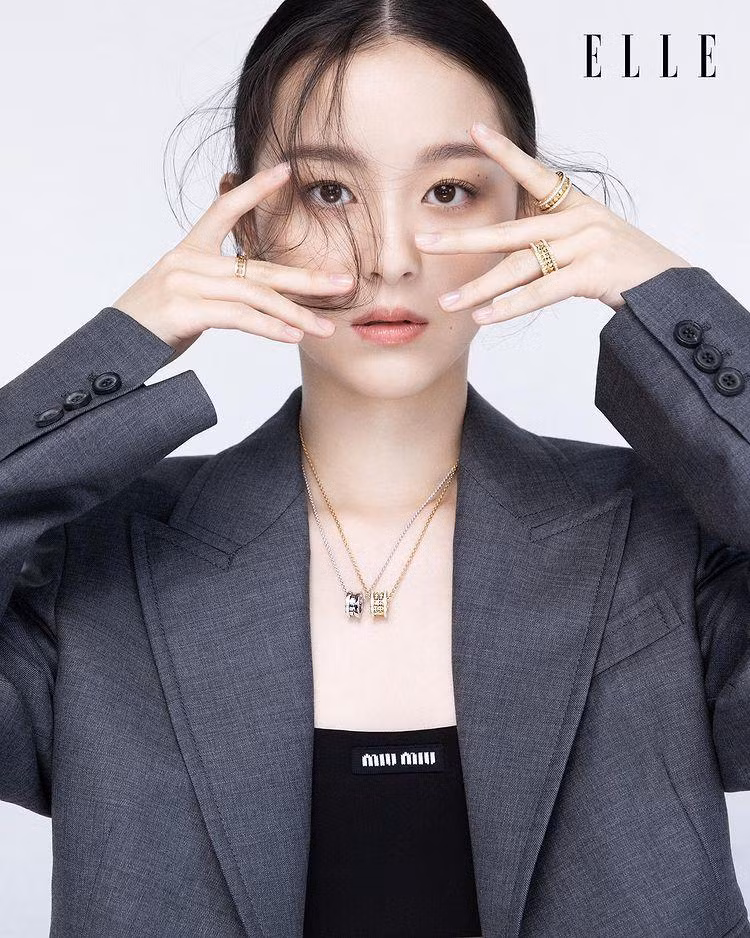 Ji Hoo sở hữu nhan sắc ngọt ngào, trong sáng, nhẹ nhàng. Ji Hoo sở hữu nhan sắc ngọt ngào, trong sáng, nhẹ nhàng.