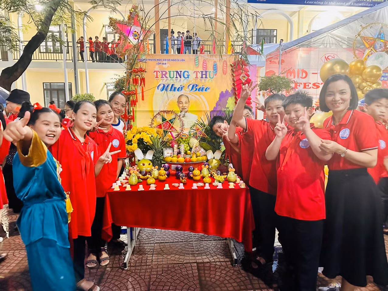 Cận cảnh một số mâm cỗ "siêu đỉnh" của tween trường THCS Ngô Sĩ Liên.