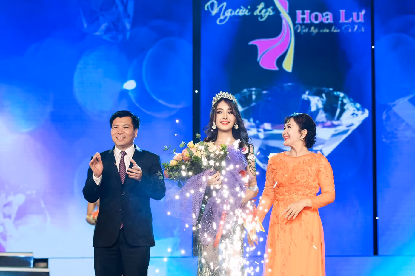 Chiến thắng tại Người đẹp Hoa Lư 2022 đã giúp Phạm Giáng My được đặc cách vào vòng Chung khảo Hoa hậu Việt Nam 2022. Chiến thắng tại Người đẹp Hoa Lư 2022 đã giúp Phạm Giáng My được đặc cách vào vòng Chung khảo Hoa hậu Việt Nam 2022.