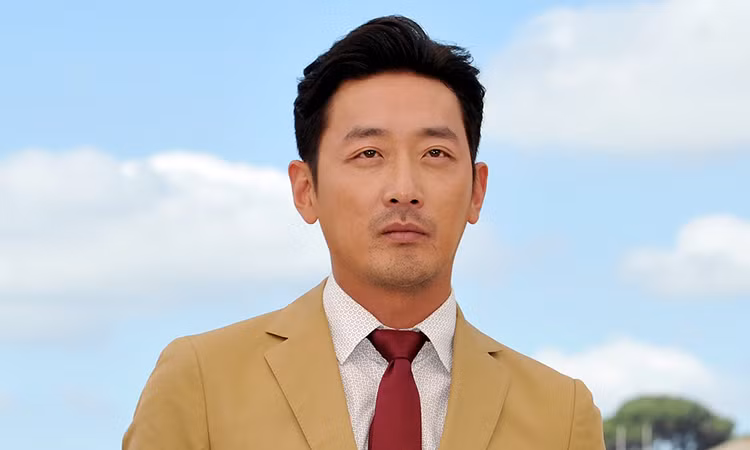 Ha Jung Woo