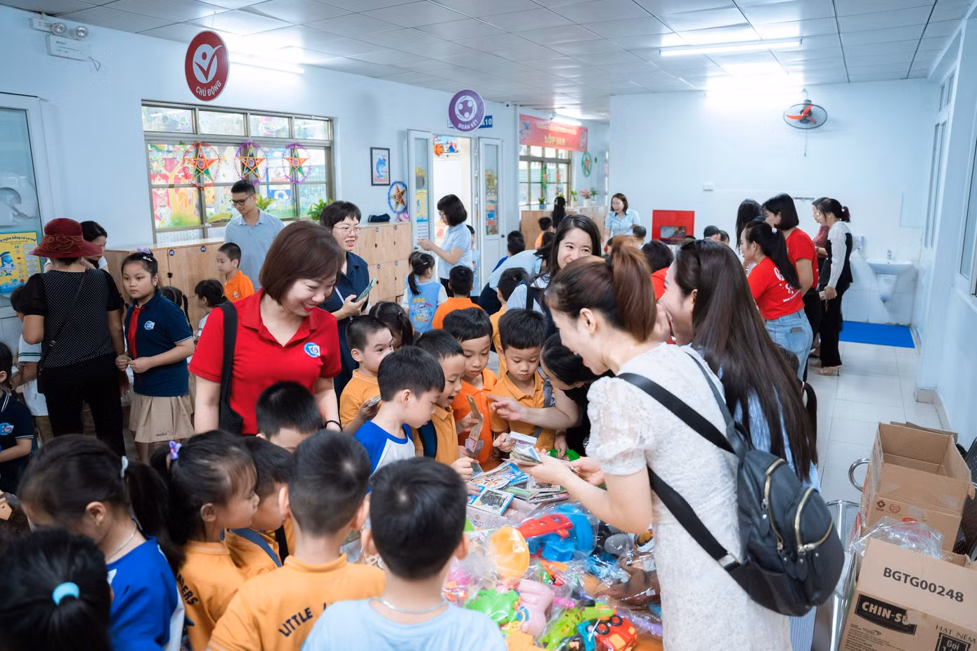 Các sự kiện tương tự như "Vầng trăng yêu thương" từng được trường tổ chức thường xuyên.