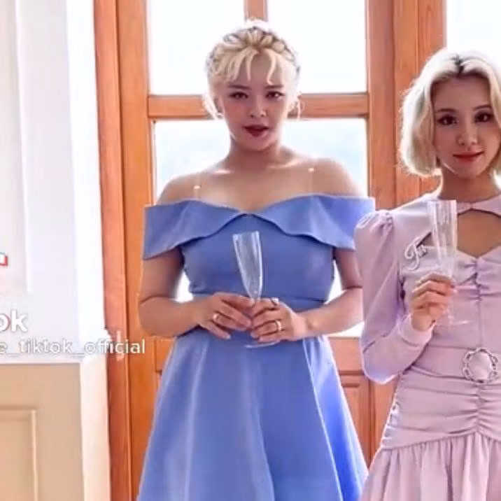 Ai nói tăng cân sẽ bị "dìm hàng" nhan sắc, Jeongyeon vẫn rất xinh đẹp.