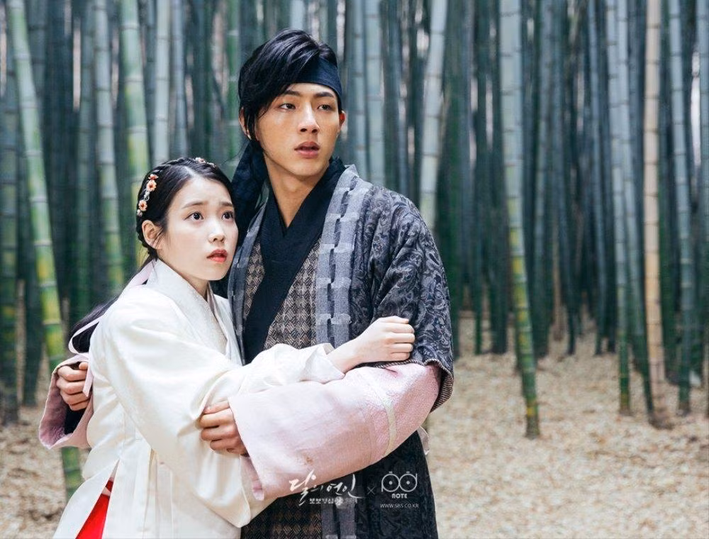 Kim Ji Soo từng nổi tiếng khắp châu Á với vai diễn thập tứ hoàng tử Wang Jung si tình trong Moon Lovers.