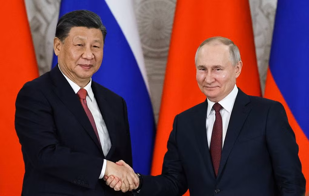 Chủ tịch Trung Quốc Tập Cận Bình và Tổng thống Nga Vladimir Putin trong một lần gặp. (Ảnh: Tass)
