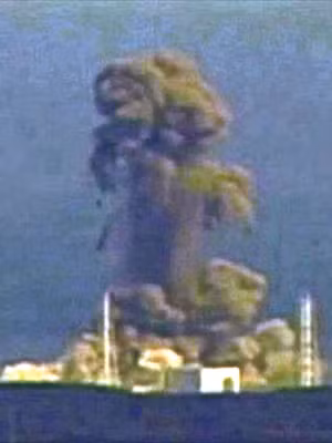 Nổ tại lò phản ứng số 3 tại nhà máy điện hạt nhân Fukushima Ảnh: NTV