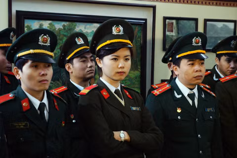 Thăm bảo tàng và các hiện vật của Bác Hồ tại khu di tích Pác Bó