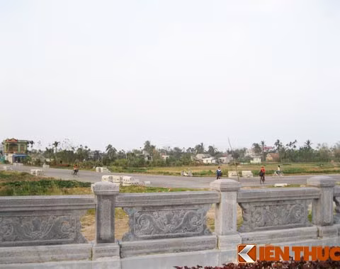 Làng Cổ Trai (Đoan Ngũ, Kiến Thụy, Hải Phòng) nhìn từ phía đền thờ nhà Mạc ra