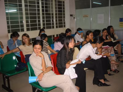 Các sản phụ chờ khám thai tại Bệnh viện Từ Dũ (TPHCM)