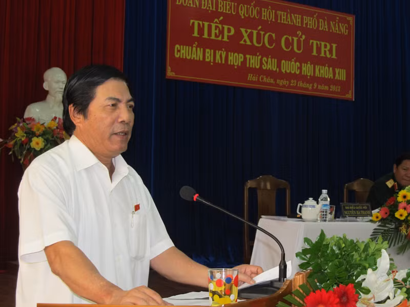 Ông Nguyễn Bá Thanh tiếp xúc cử tri Đà Nẵng sáng nay, 23/9. Ảnh: Nam Cường