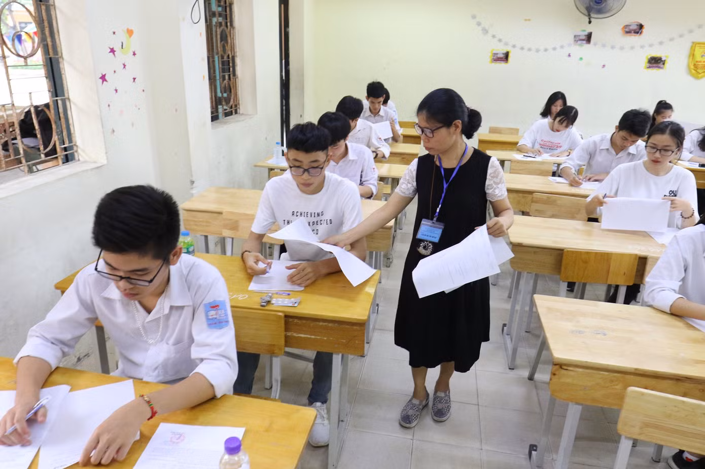 Ngày đầu thi THPT 2019: Siết chặt an ninh, cập nhật giải đề thi Ngữ Văn ảnh 29