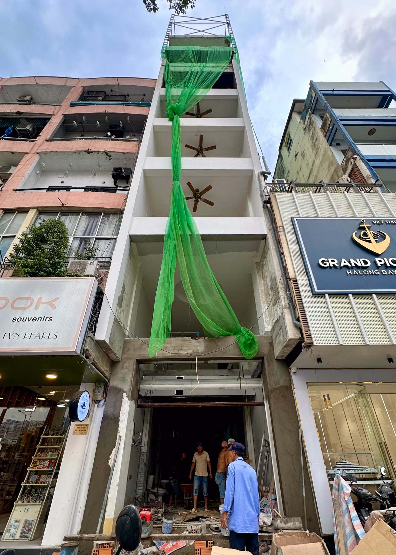 Trình bày với tòa, bà Trương Mỹ Lan còn mong muốn giữ lại một số tài sản nhà đất ở trung tâm TPHCM. Trong ảnh là căn nhà đất số 24 Lê Lợi (quận 1) được bà Lan xin giữ lại với lý do đây là tài sản mẹ bà cho riêng Trương Huệ Vân (cháu bà Lan) không liên quan vụ án.