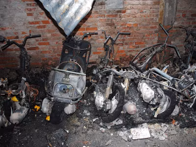 Nhiều xe đắt tiền như Vespa, Spacy..