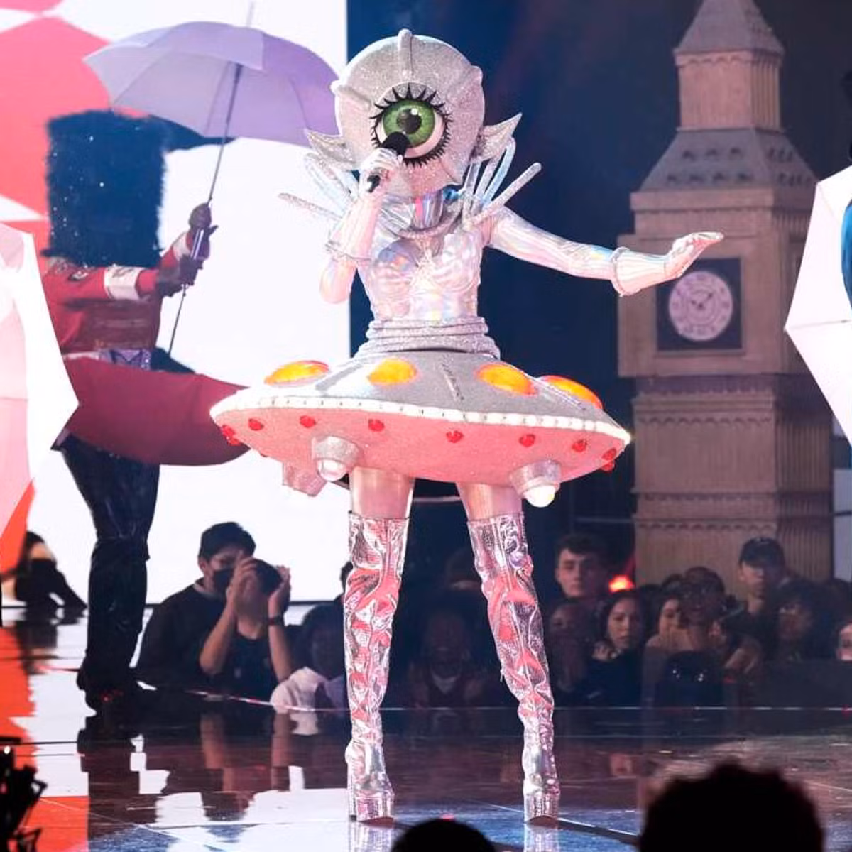 Hình ảnh của Olivia Culpo trong chương trình The Masked Singer Mỹ. Hình ảnh của Olivia Culpo trong chương trình The Masked Singer Mỹ.