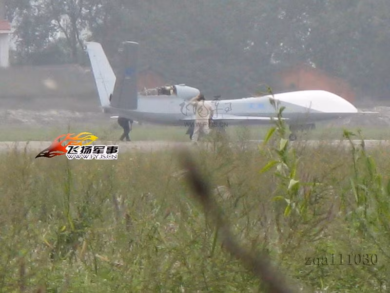UAV của Trung Quốc tại một căn cứ