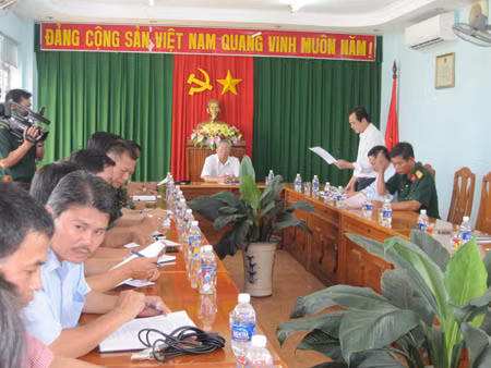 Cuộc họp khẩn bàn công tác khắc phục sự cố vỡ đập