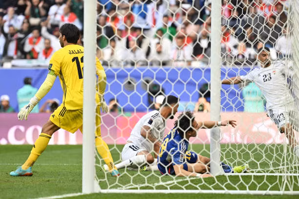 Đánh bại Nhật Bản 2-1, tuyển Iraq rộng đường vào vòng trong ảnh 14 Đánh bại Nhật Bản 2-1, tuyển Iraq rộng đường vào vòng trong ảnh 14