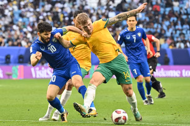 Bất phân thắng bại, Uzbekistan dắt tay Australia vào vòng trong ảnh 9 Bất phân thắng bại, Uzbekistan dắt tay Australia vào vòng trong ảnh 9