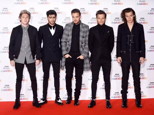 Nhóm nhạc đình đám One Direction lúc còn đầy đủ 5 thành viên.