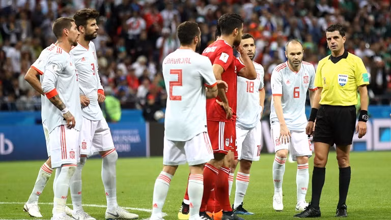 Costa ăn may, Tây Ban Nha thắng nhẹ Iran ảnh 4