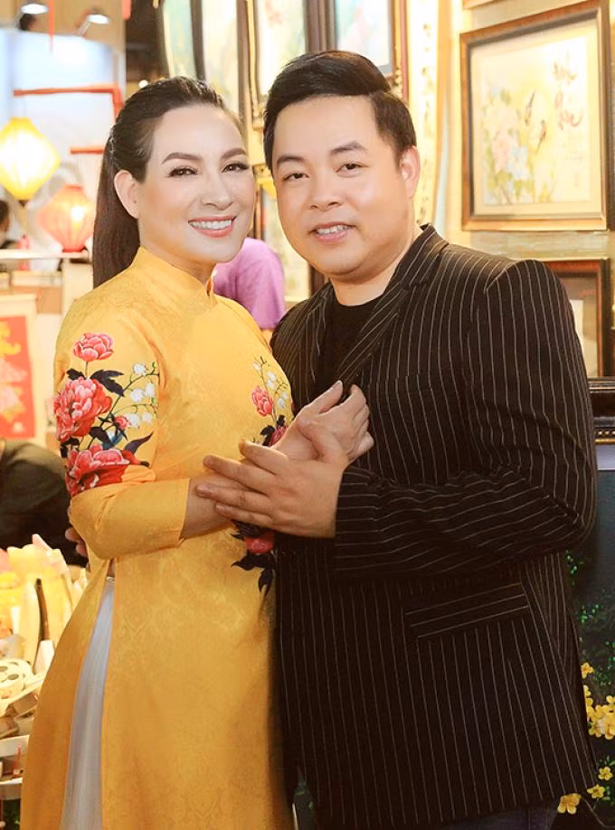 Quang Lê và Phi Nhung.