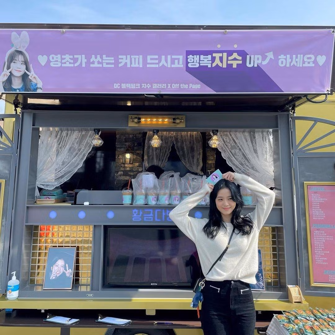 Jisoo đăng ảnh trên phim trường cũng bị chỉ trích Jisoo đăng ảnh trên phim trường cũng bị chỉ trích