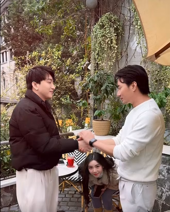 hóa ra do B Trần chụp. hóa ra do B Trần chụp.