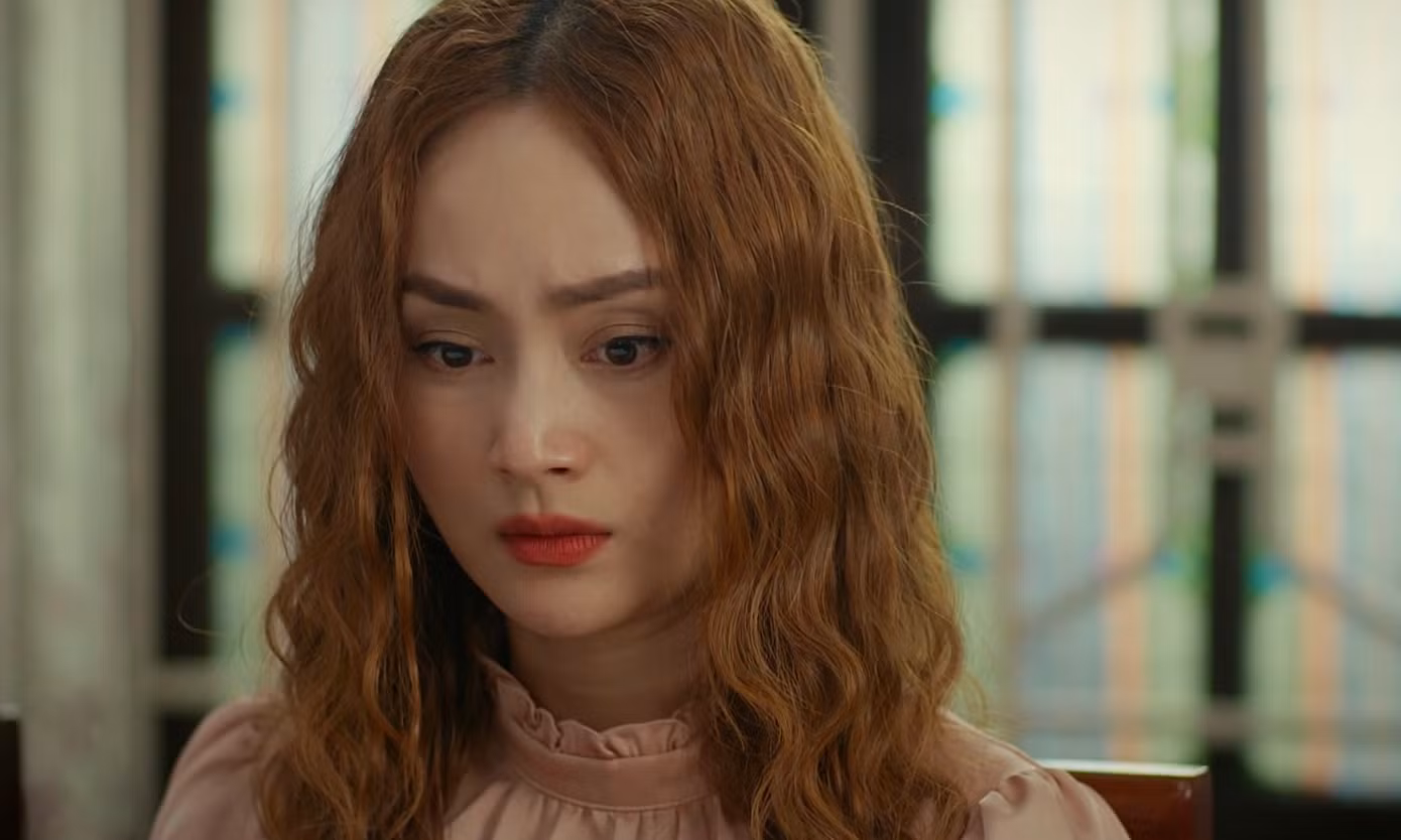 Bà cho rằng ba con dâu có lỗi. Bà cho rằng ba con dâu có lỗi.