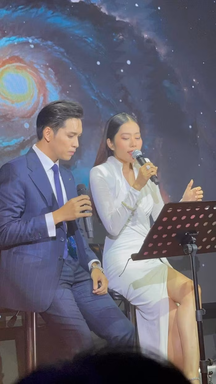 Hai người mới song ca trở lại.