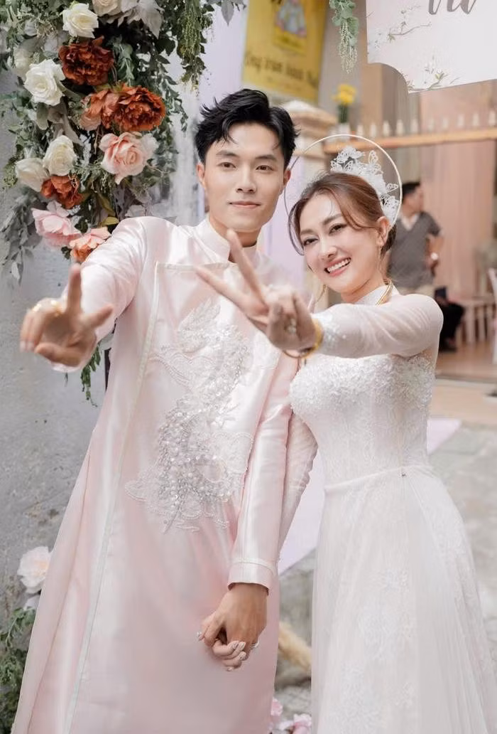 Cặp đôi kết hôn chưa được một năm.
