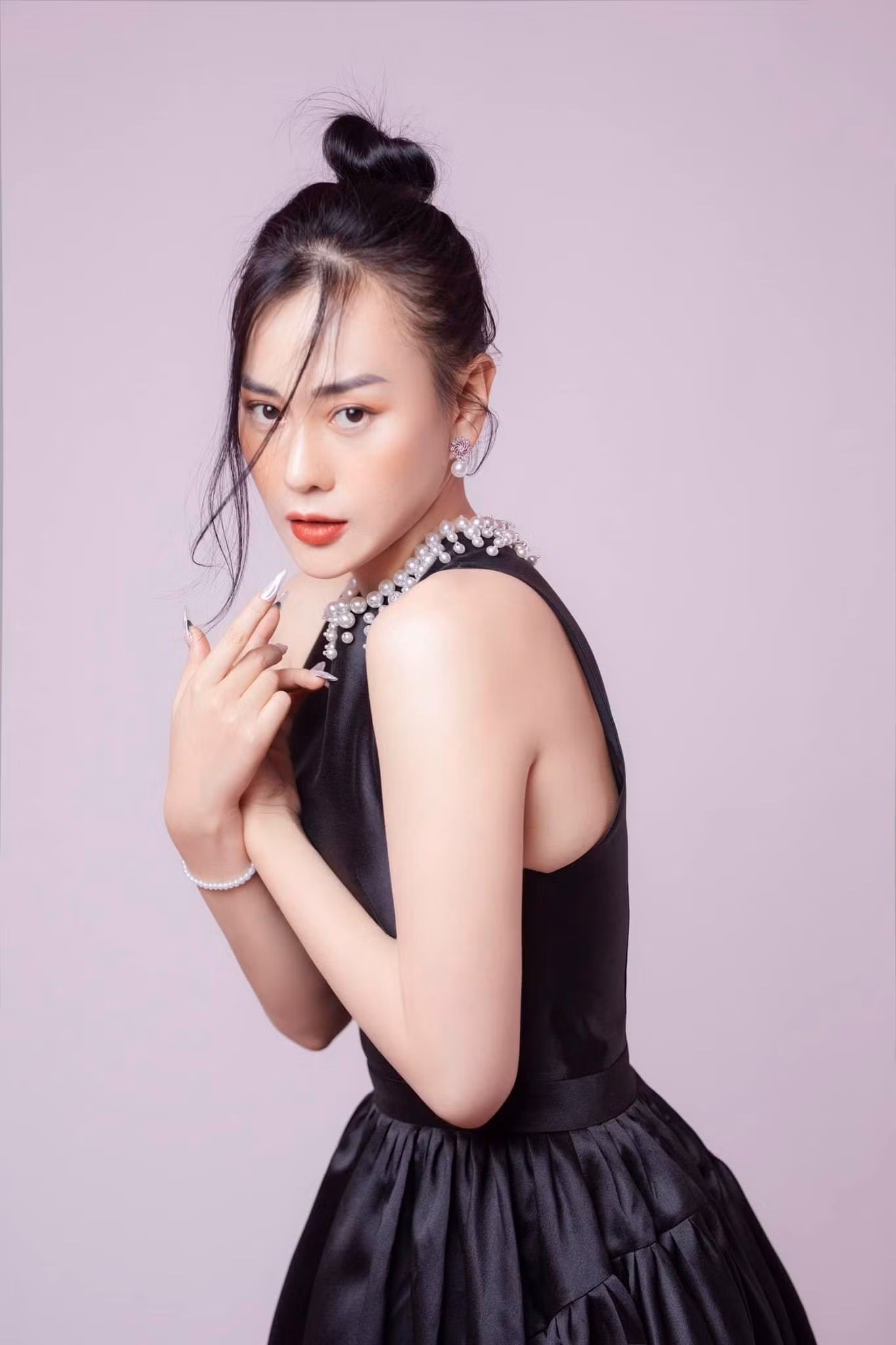 Phương Oanh vẫn đang độc thân sau khi chia tay bạn trai từ hai năm trước Phương Oanh vẫn đang độc thân sau khi chia tay bạn trai từ hai năm trước