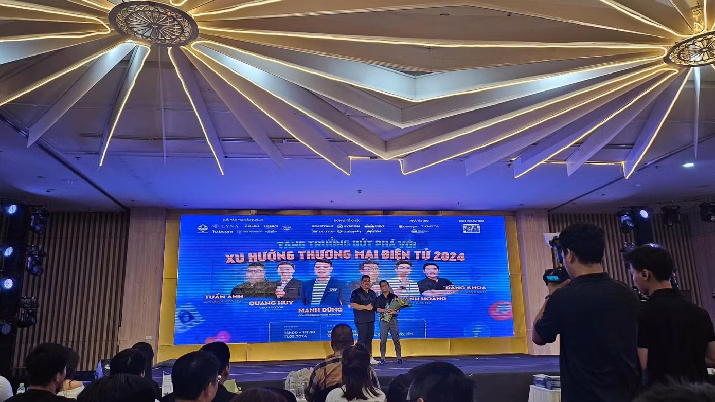 Ông Hà Huy Sáng hợp tác cùng các doanh nghiệp khác. Ông Hà Huy Sáng hợp tác cùng các doanh nghiệp khác.