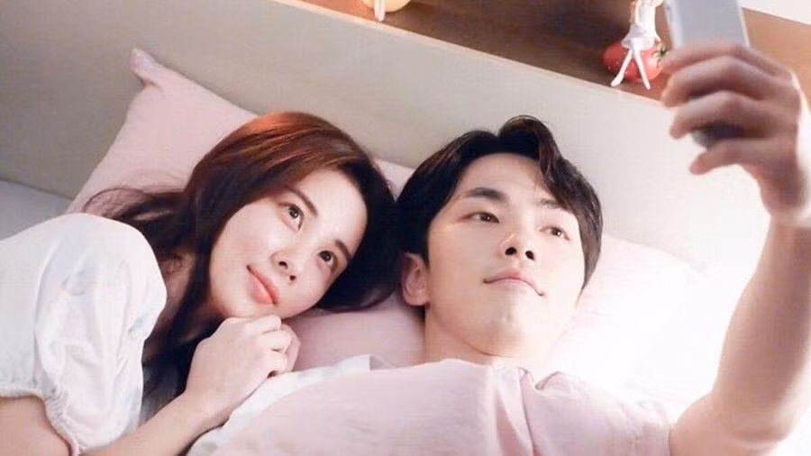 Nhân viên đoàn làm phim tiết lộ Kim Jung Hyun rất thô lỗ với bạn diễn