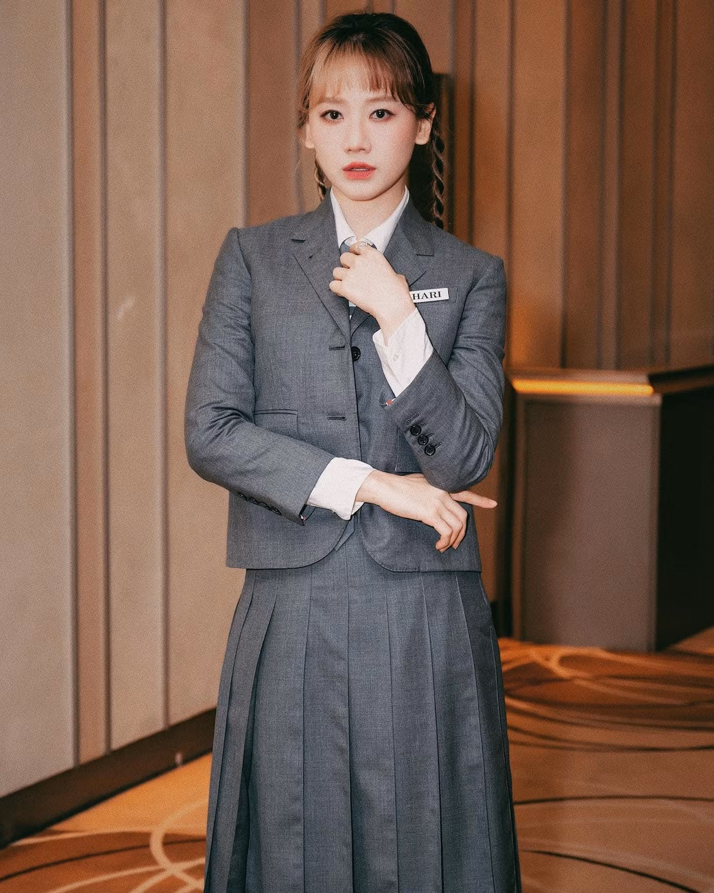 Hari Won nhiều lần lộ việc không đeo nhẫn cưới