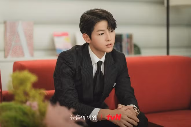 Song Joong Ki làm gì ở phim này?