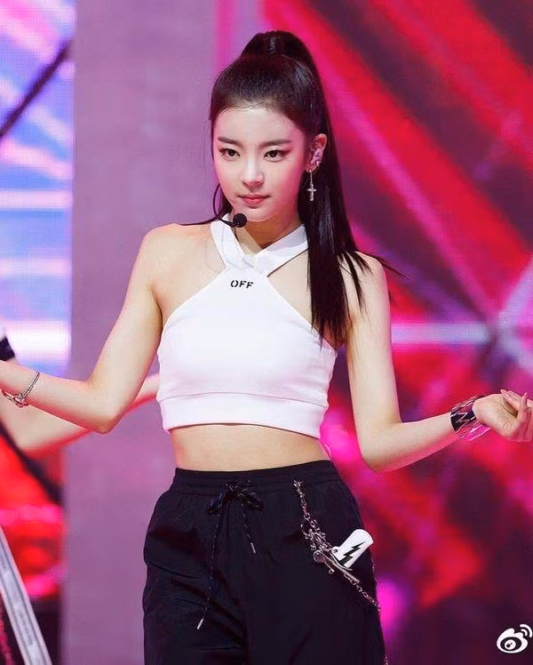Lia (ITZY) bị chê là biểu diễn hời hợt Lia (ITZY) bị chê là biểu diễn hời hợt