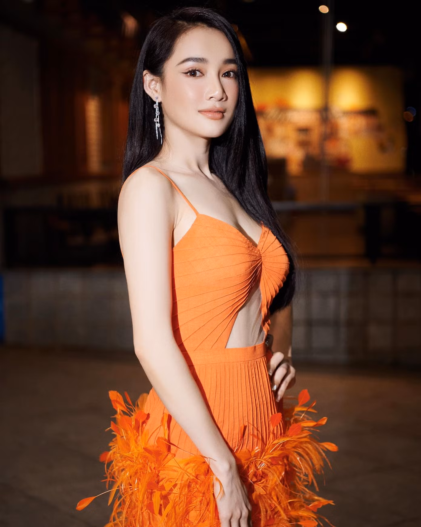 Nhã Phương xinh đẹp hơn khi tăng cân