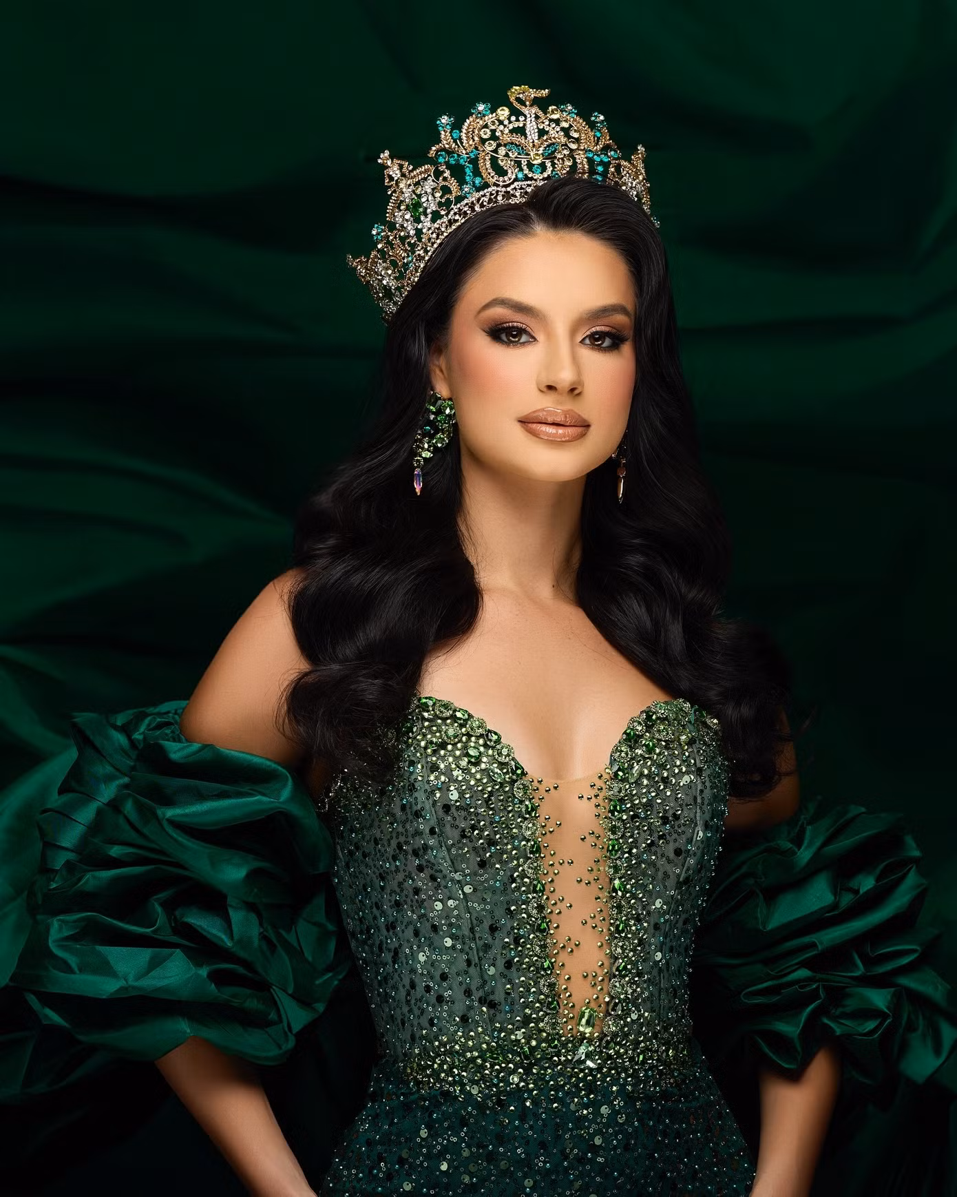 Nếu Samantha Keaton bị tước vương miện thì vị trí Top 20 MGI 2024 cũng sẽ không còn. Nếu Samantha Keaton bị tước vương miện thì vị trí Top 20 MGI 2024 cũng sẽ không còn.