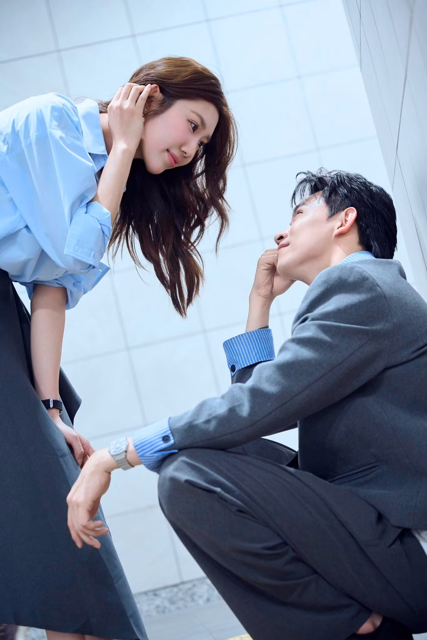 Cuối tháng 3, hai người vẫn còn chụp chung đầy tình cảm. Cuối tháng 3, hai người vẫn còn chụp chung đầy tình cảm.