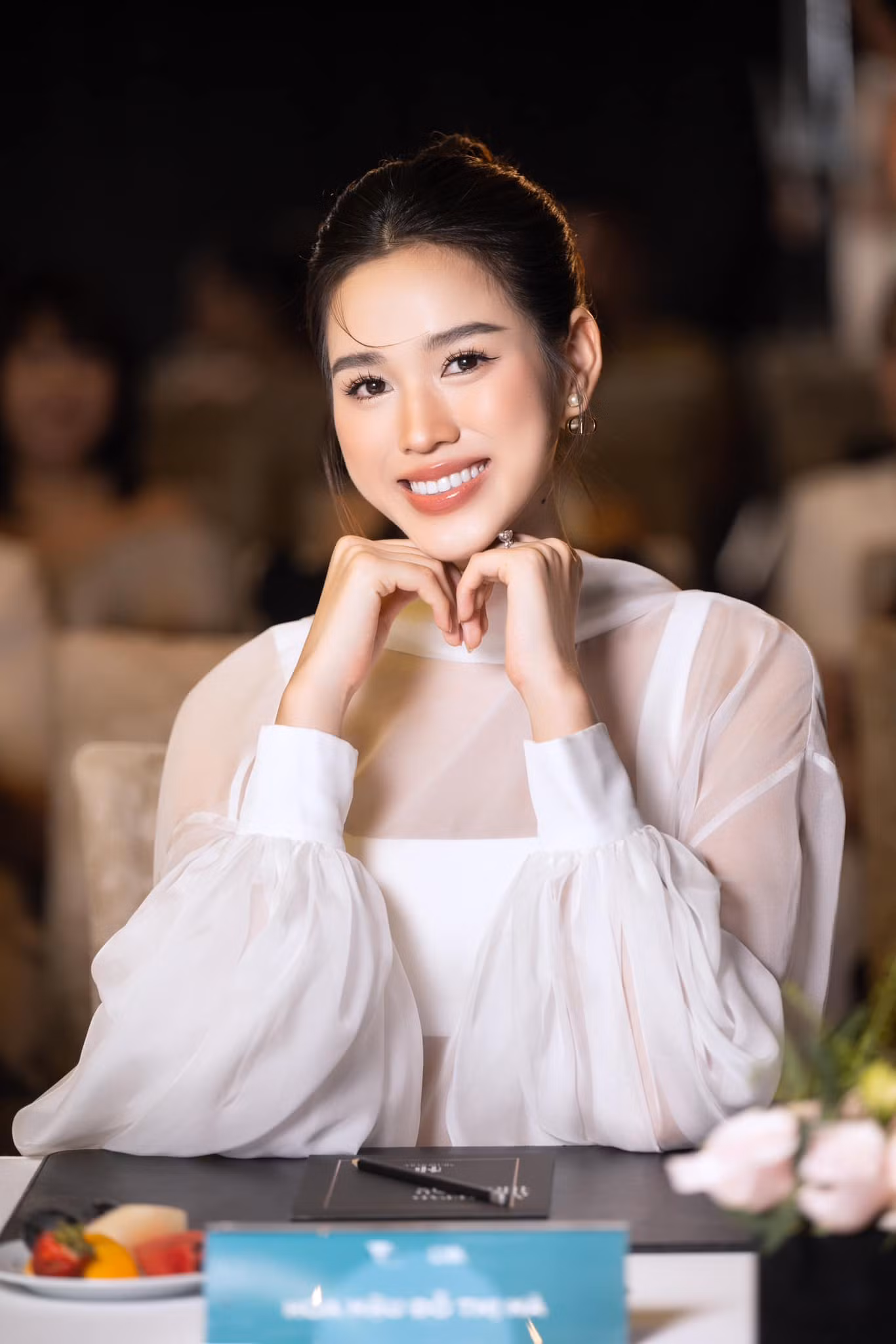 Hoa hậu Đỗ Thị Hà ngày càng xinh đẹp và thành đạt trong sự nghiệp.
