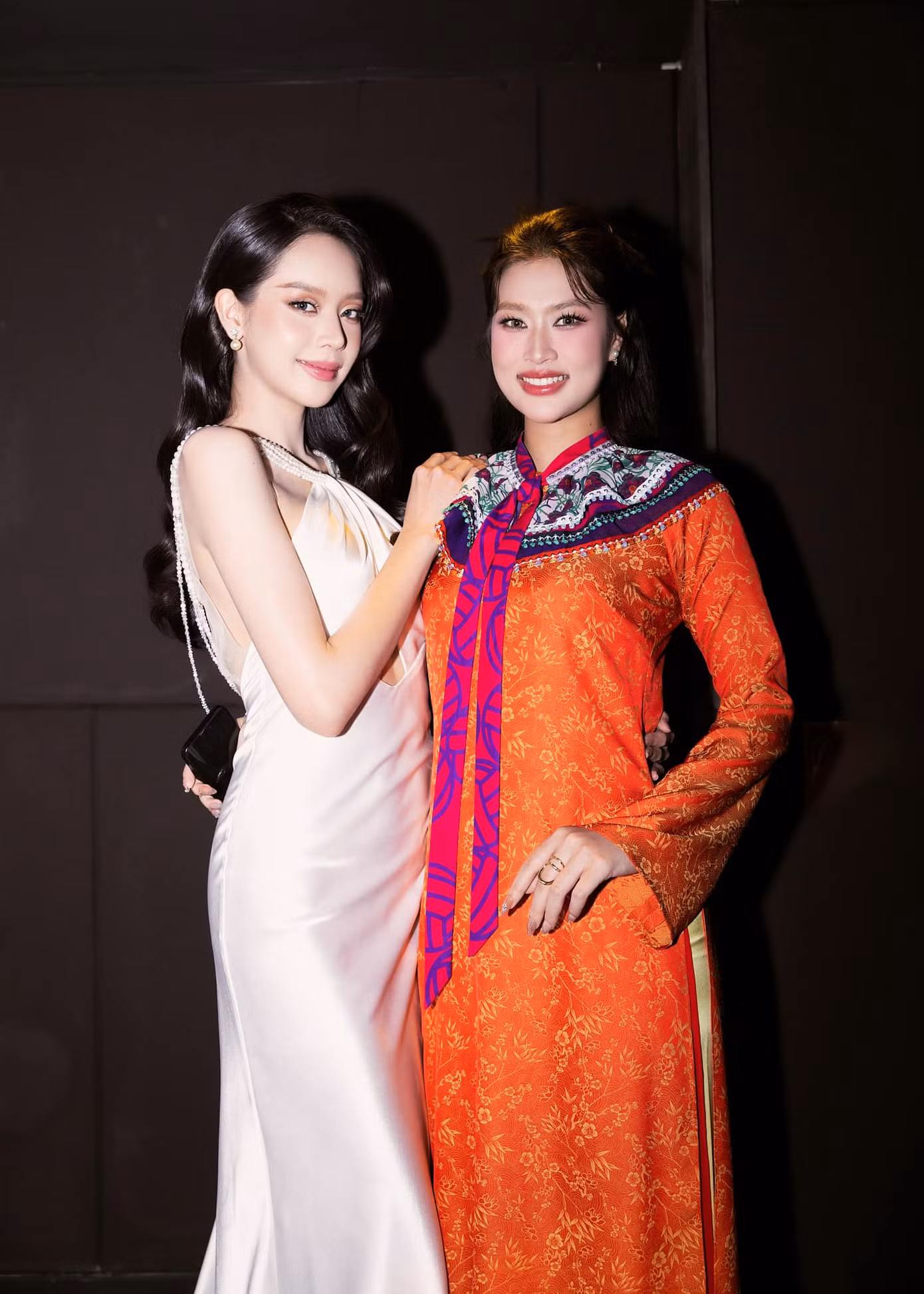 Thanh Thủy tới chúc mừng vai diễn đầu tay của Thiên Ân.