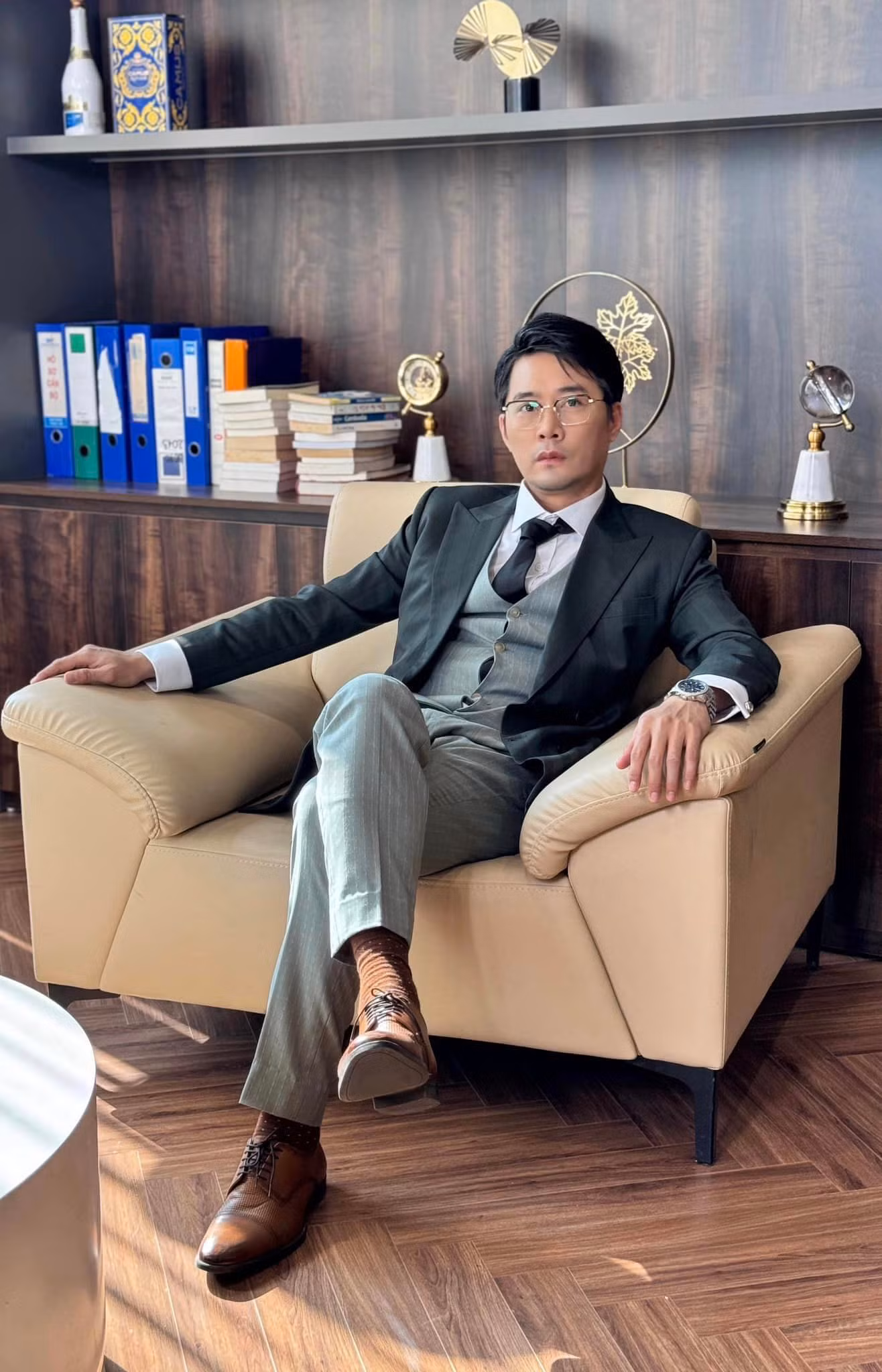 Nam diễn viên đầu tư kỹ lưỡng cho khâu trang phục.