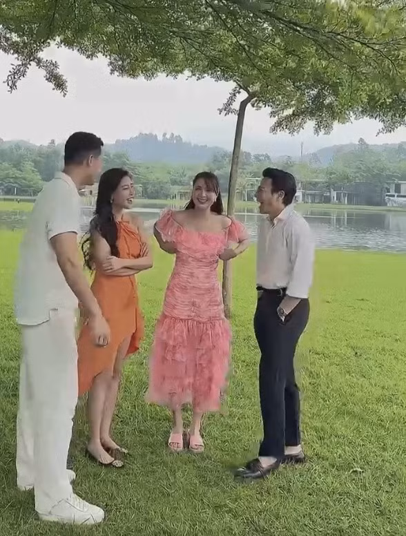 Các diễn viên đồng loạt khoe ảnh hậu trường.