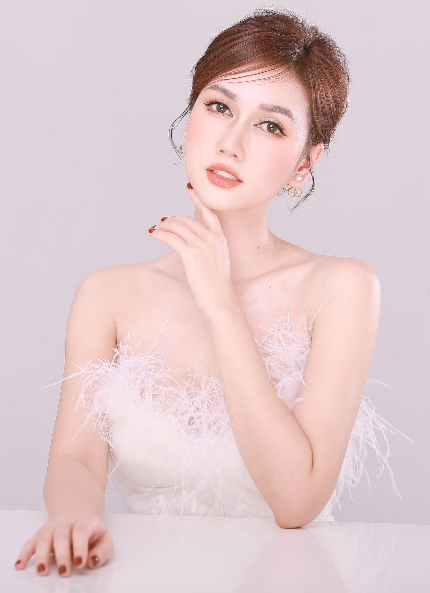 Nữ diễn viên khẳng định không thể nối lại tình xưa. Nữ diễn viên khẳng định không thể nối lại tình xưa.