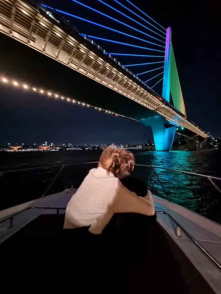 Bức ảnh mới nhất mà Hari Won đăng lên trang cá nhân cho thấy cô vẫn ở Hàn Quốc. Bức ảnh mới nhất mà Hari Won đăng lên trang cá nhân cho thấy cô vẫn ở Hàn Quốc.