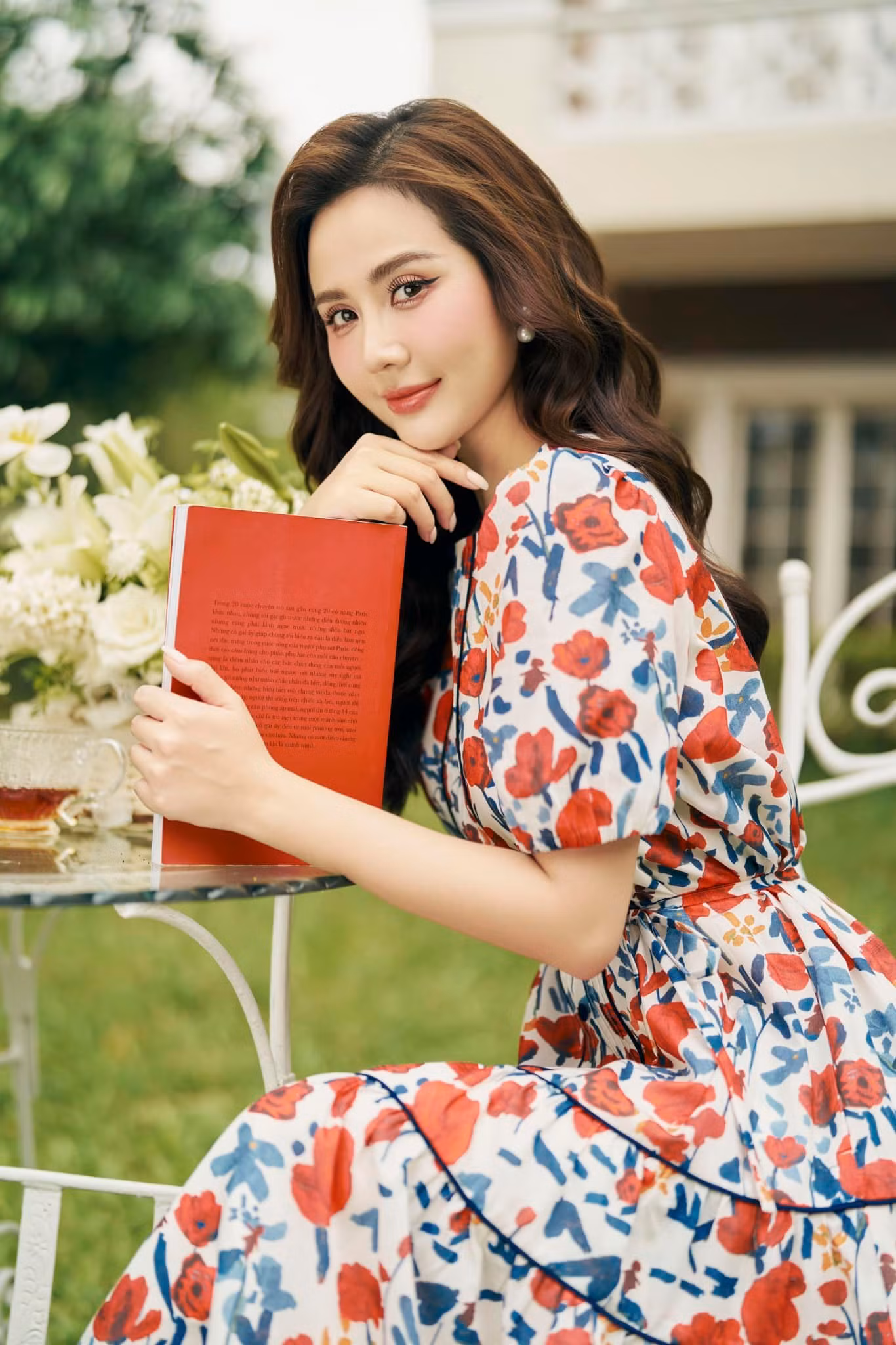 Nữ diễn viên bức xúc khi bỗng dưng bị cho là ảo tưởng. Nữ diễn viên bức xúc khi bỗng dưng bị cho là ảo tưởng.