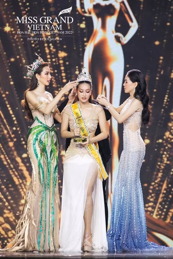 Thùy Tiên đã lên tiếng thanh minh trước những lời phàn nàn hướng về mình