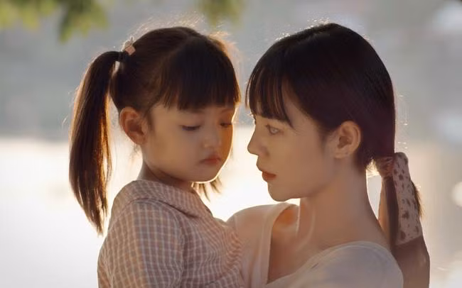 Khán giả cho rằng nữ diễn viên có thể đội tạm mái giả trên phim